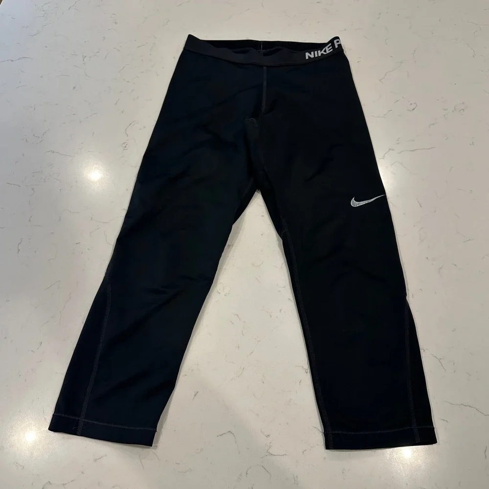 Nike Pro Dri-FIT Women Black Cropped Leggings Athletic Tights Size M 589366-010
